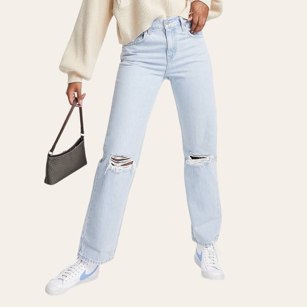 Levi’s Low Pro in Light Wash Charlie Won